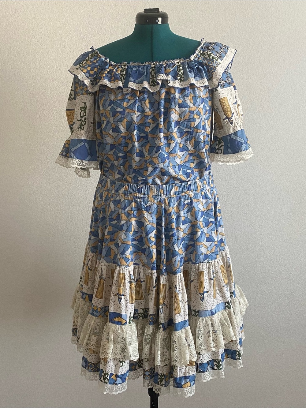 Vintage Jamarisk 2 piece prairie set top and skirt, M/L